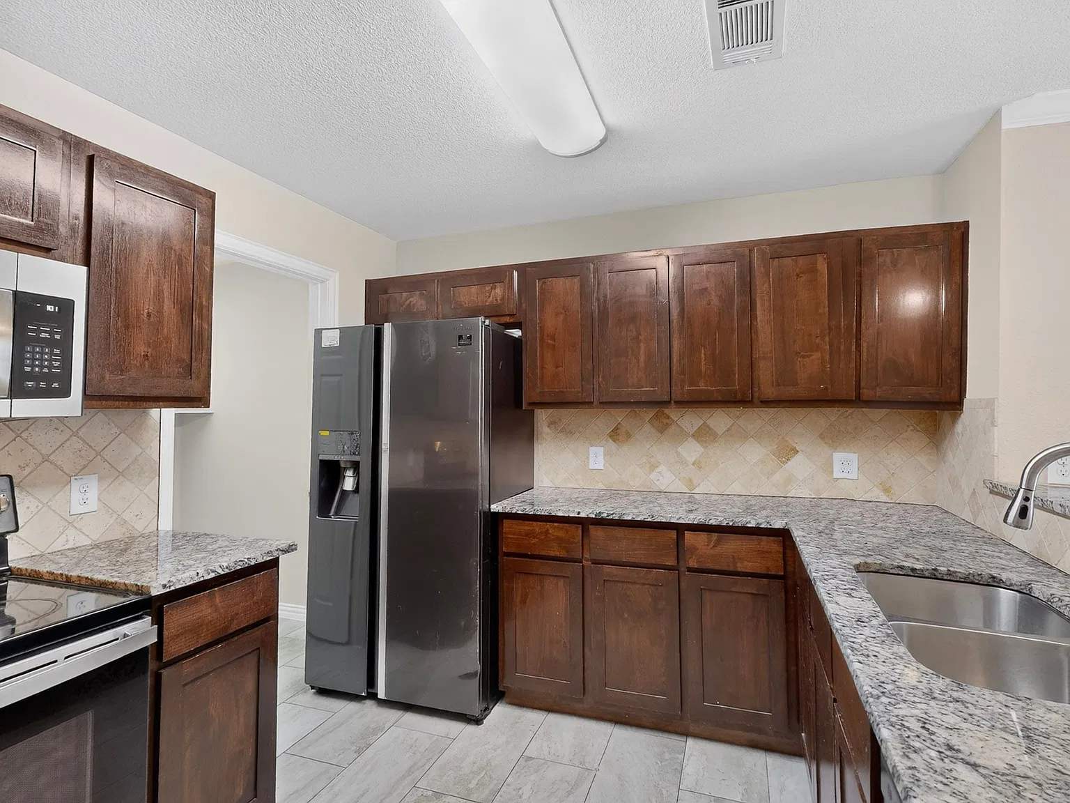 2 bed, 1481 sqft, $2,000 — Photo 4