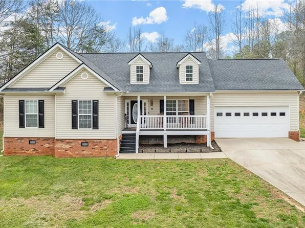 147 Sullivan Dr, Homer, GA 30547