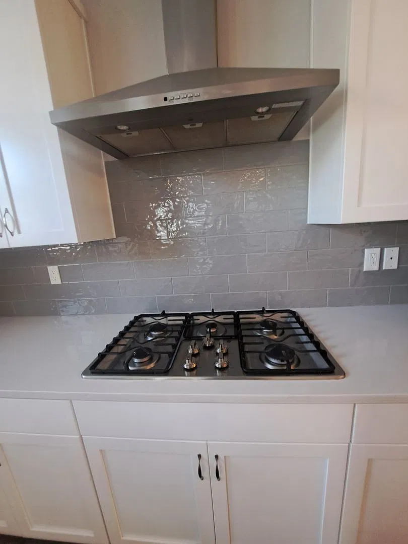 4 bedroom Desired Area Wilsonville — Photo 3