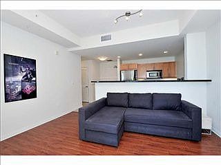 4th image of 253 10th Ave Unit 428