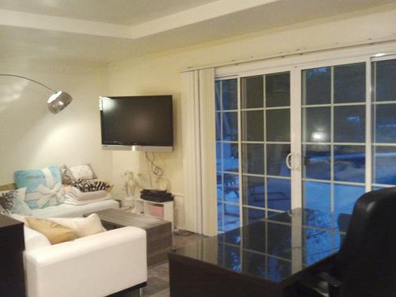3rd image of 1156 Paloma Dr