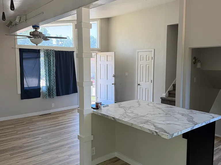 1844 Lynwood Pl — Photo 1