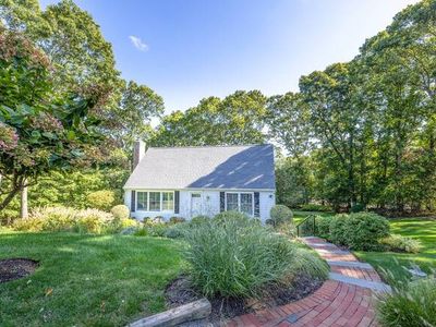 19 Rolling Woods Ln, Hampton Bays, NY, 11946