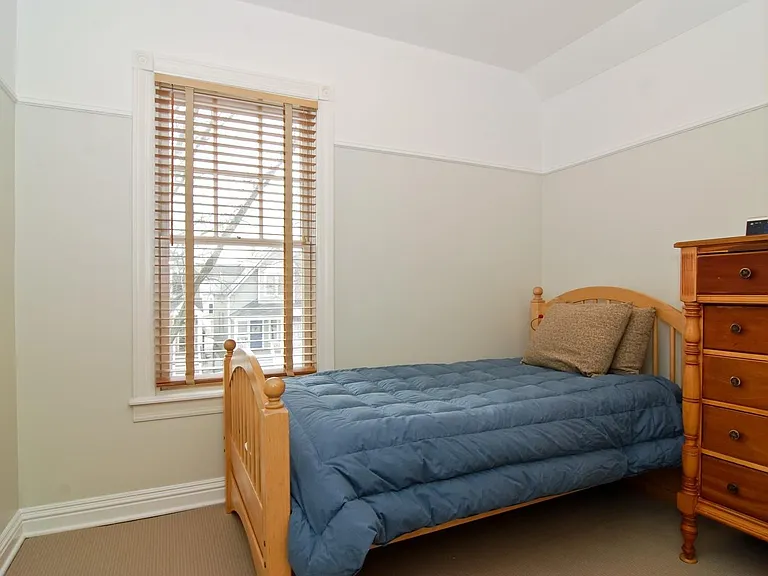 2252 W Cullom Ave — Photo 14