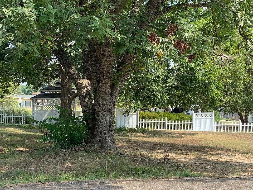 2nd image of 3710 W Kingshighway