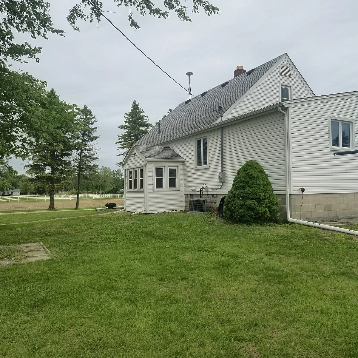 Building Photo - 11589 Maxwell Rd