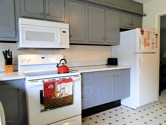 2nd image of 426D Chatham Ct #1004