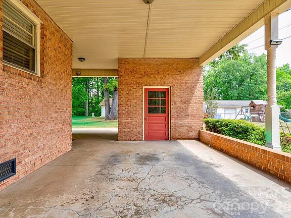5th image of 751 Pleasantdale Dr