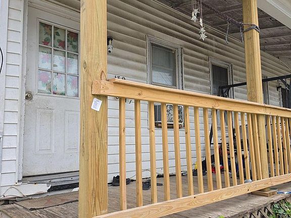 4th image of 137 N Laurel St #139