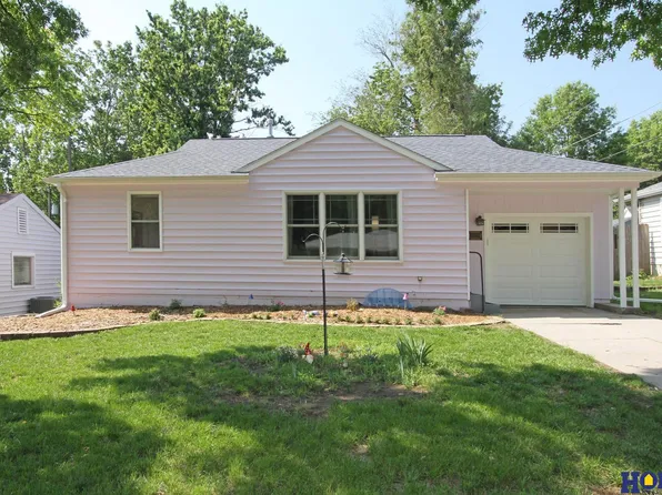 3525 Van Dorn St, Lincoln, NE 68506