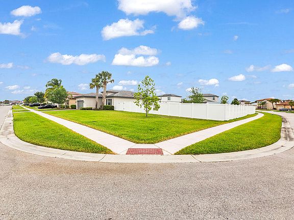4th image of 12431 NW Stanis Lane