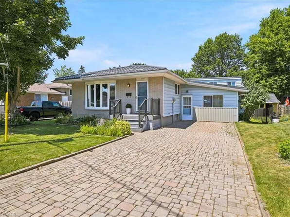 90 James St, Wilmot, ON N3A 2B3