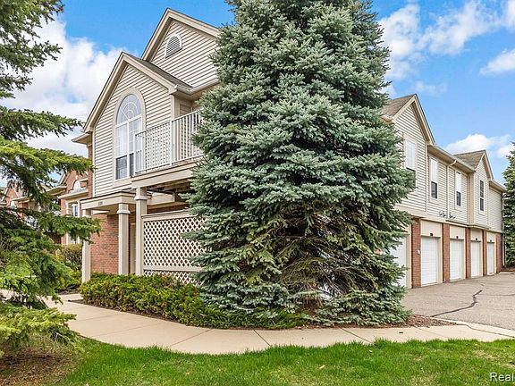 3rd image of 21210 Chesapeake Cir
