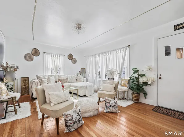 17 Rosedale Avenue, Waterbury, CT 06705