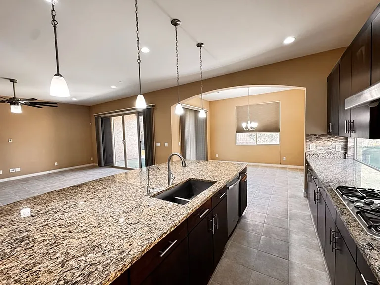268 E Powell Way — Photo 26