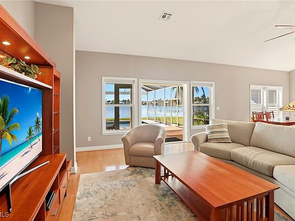 4th image of 15650 Caloosa Creek Cir