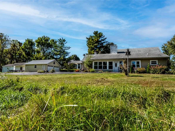 615 Riley Wills Rd, Lebanon, OH 45036