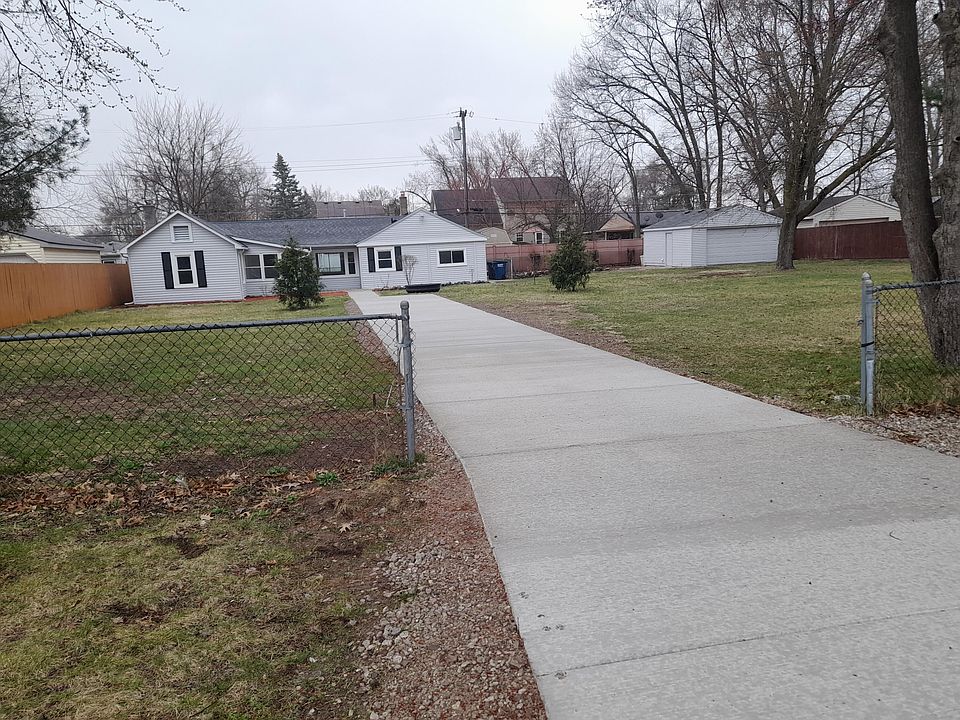 1st image of 35251 Webster St