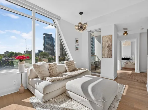 151 Avenue Rd #510, Toronto, ON M5R 0B8