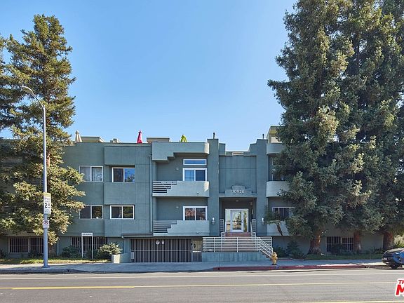 2nd image of 10926 Moorpark St APT 7