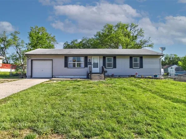 102 Melody Ln, Belton, MO 64012