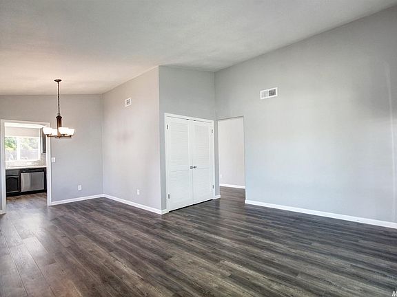 4th image of 5901 Woodglade Ave