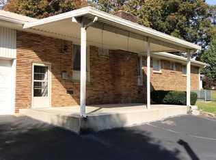 203 Woodland Dr, Dickson, TN 37055