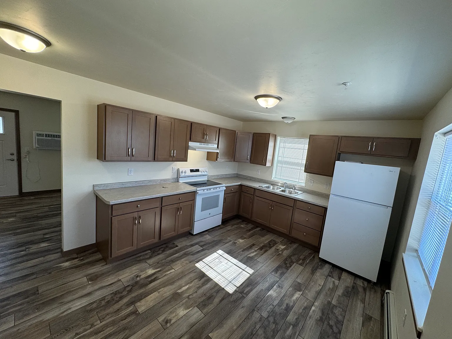 3 bed, 1.5 bath, 1150 sqft, $1,395 — Photo 4