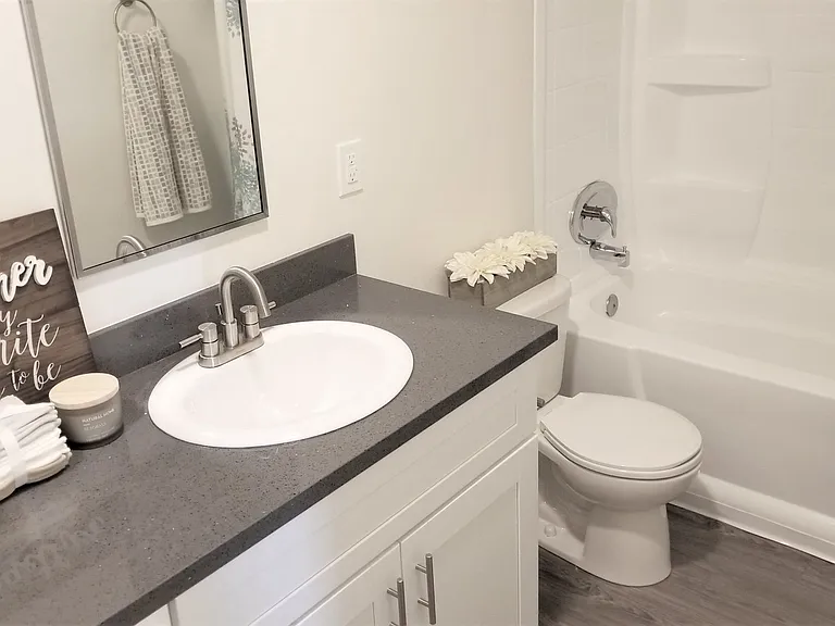 Bleu Apartments — Photo 10