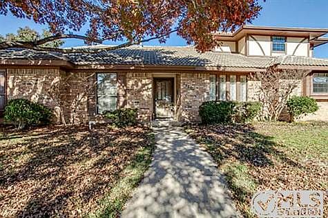 1st image of 1120 Yorkshire Dr