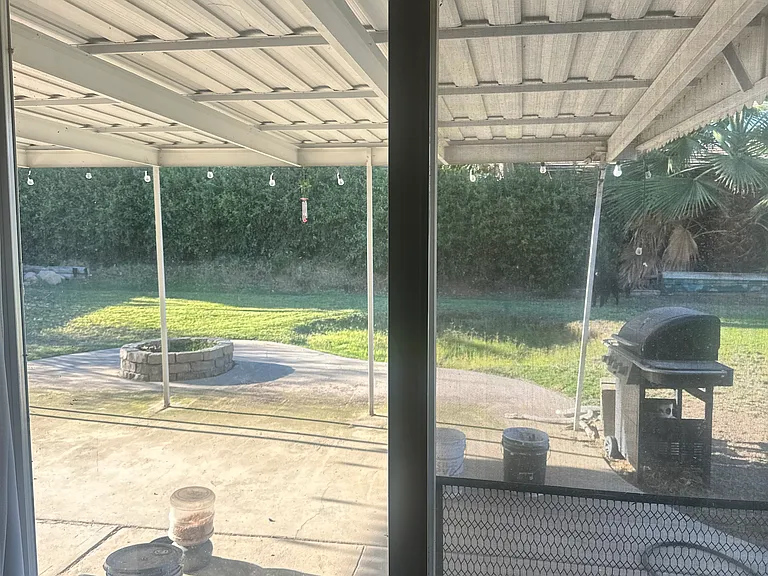 1000 Devore Ave — Photo 18
