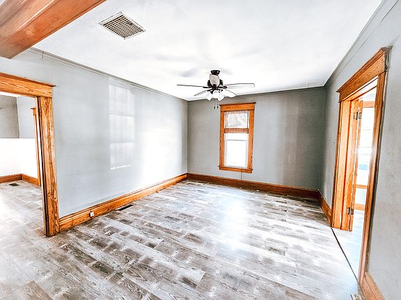 4th image of 44 Westwood St