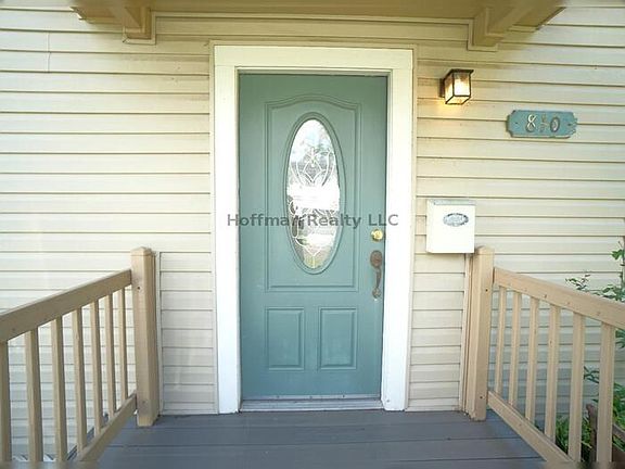 2nd image of 810 W Woodlawn Ave