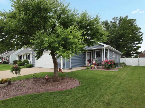 1825 Ohio St, Oshkosh, WI 54902