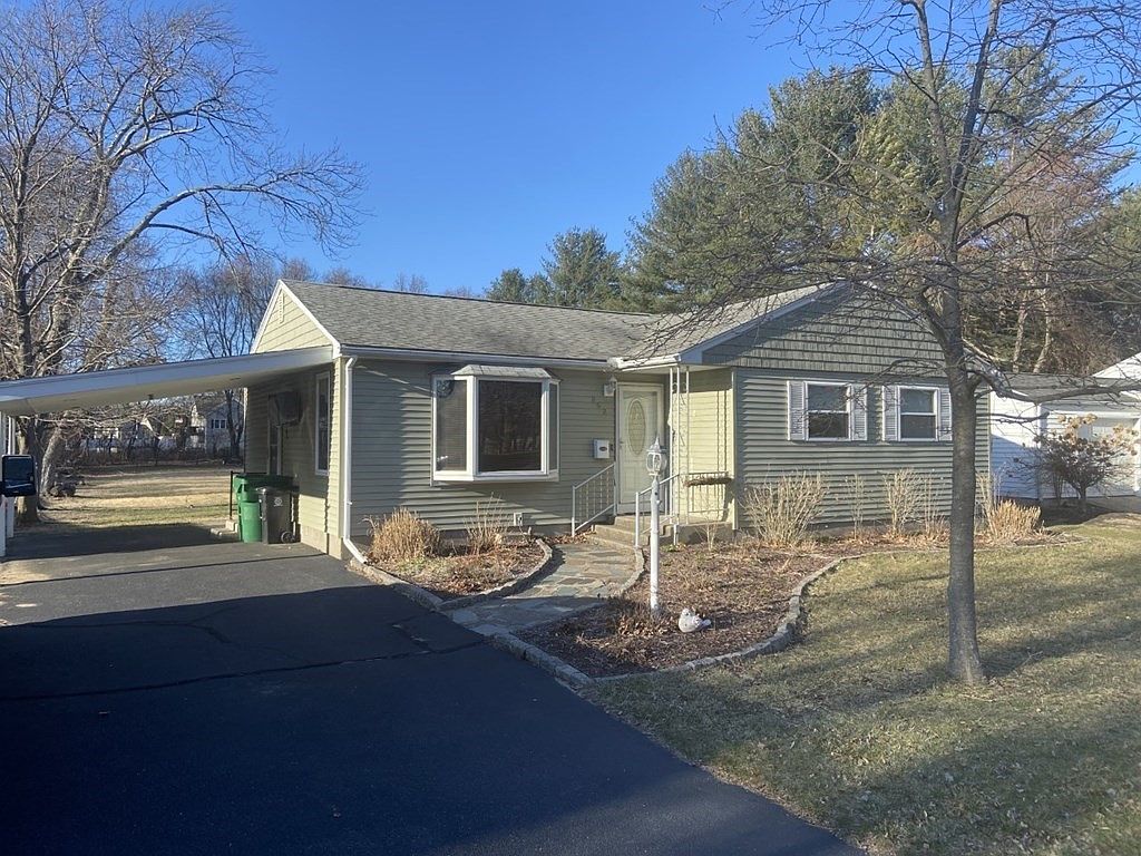 262 McCarthy Ave, Chicopee, MA 01020 Zillow