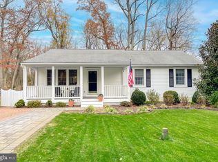592 Pinewood Dr, Annapolis, MD 21401