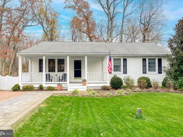 592 Pinewood Dr, Annapolis, MD 21401