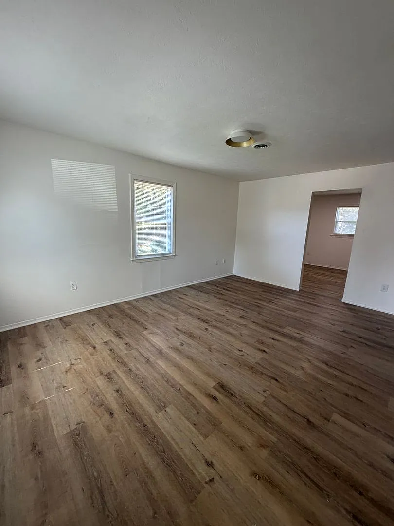 316 Eunice Drive — Photo 3