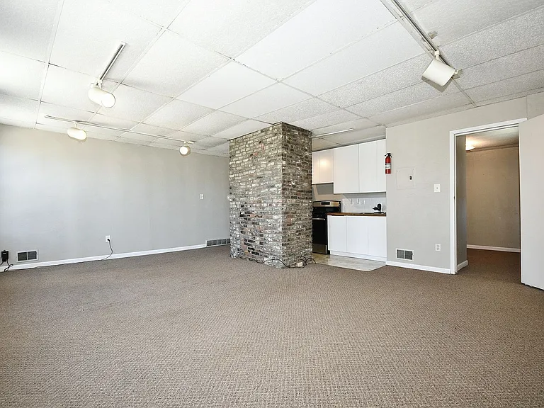1606 Bingham St — Photo 7