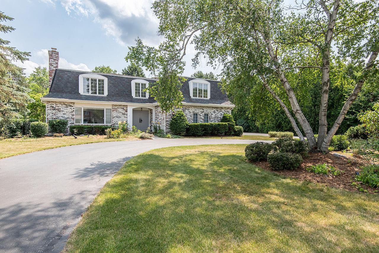 18765 Elm Terrace DRIVE, Brookfield, WI 53045 MLS 1841577 Zillow