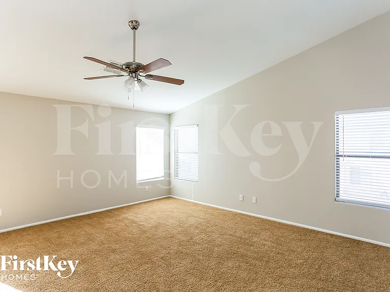 16110 W Miami St — Photo 6
