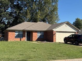 1450 Southern Hills Dr, Conway, AR 72034