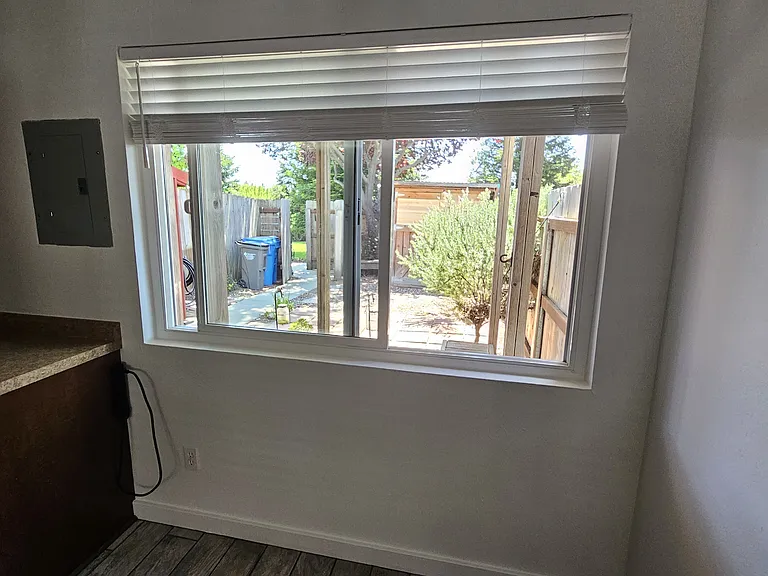 1239 Southwood Dr — Photo 14