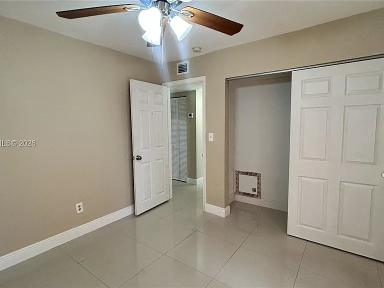 10377 N Kendall Dr #K8 — Photo 7