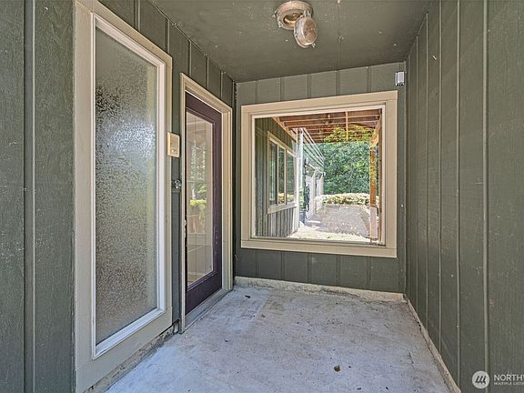 4th image of 2123 Wecoma Place