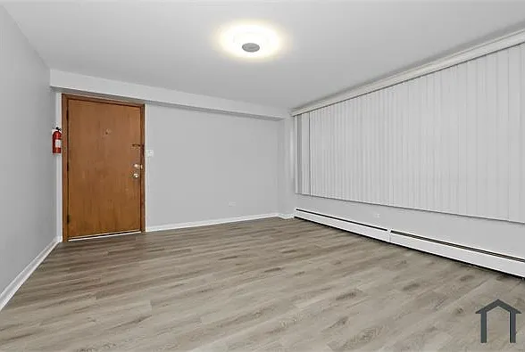 1528 W 99th St #1GB — Photo 7