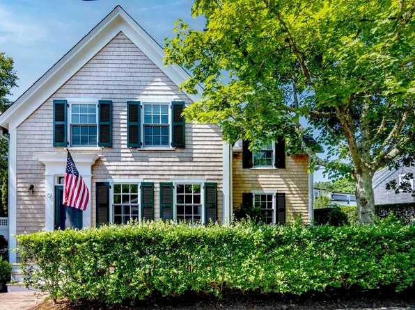 16 Mill St, Edgartown, MA 02539