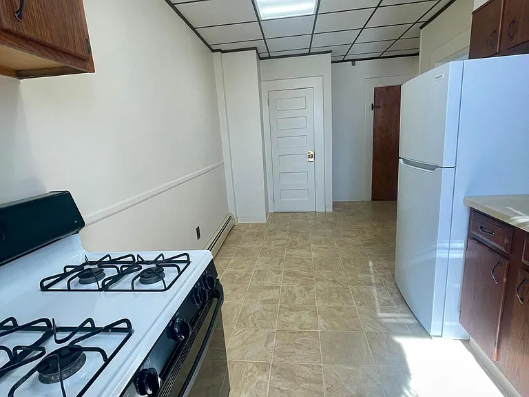 109 Main St #5 — Photo 4