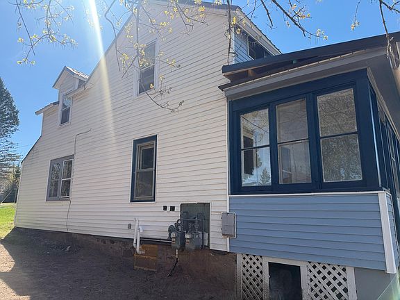4th image of 208 Greenbush St