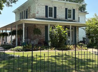 305 W Main St, Arcola, IL 61910